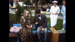 HASTANE ÖNÜNDE İNCİR AĞACI