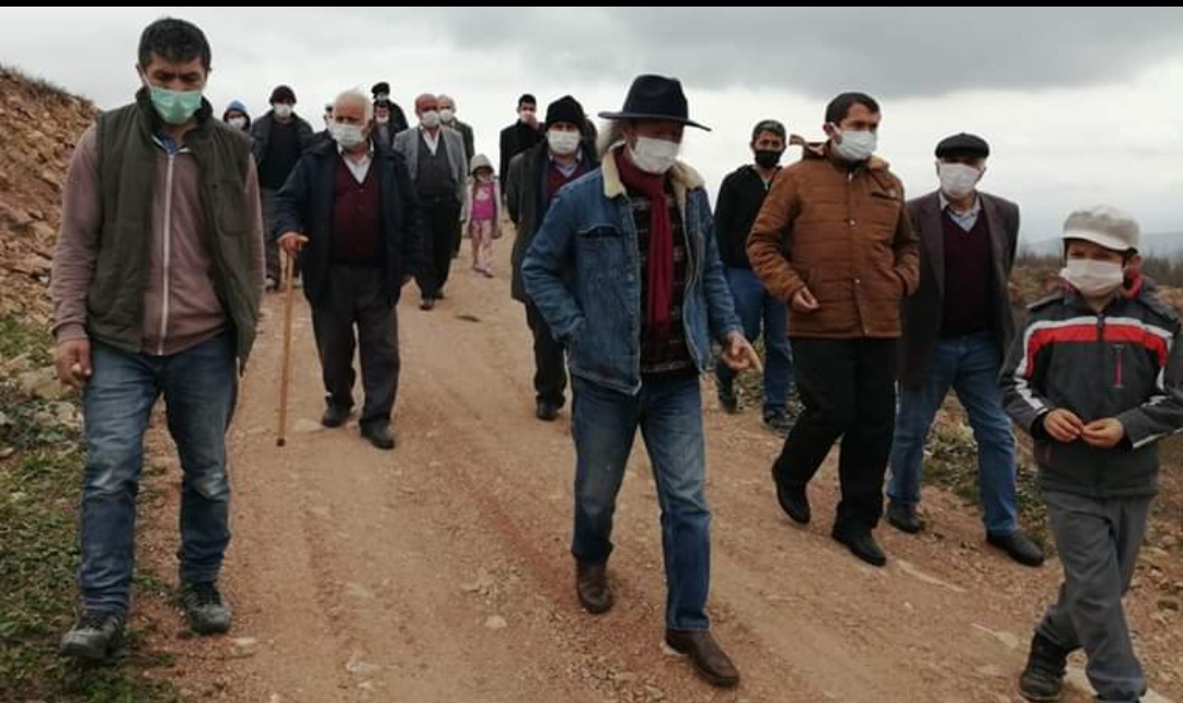 Ordu Kabataş'ta yeniden faaliyete geçirilmek istenen taş ocağına karşı bölge halkı tepki gösterdi