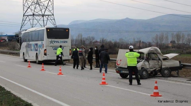 TOKAT YOLCU OTOBÜSÜ KAZA YAPTI 