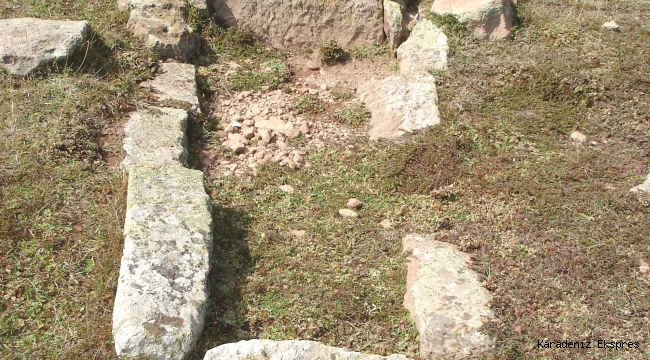 ÇEŞİTLİ EFSANELERE KONU OLMUŞ OLAN 2183 RAKIMLI ERDEM BABA TEPESİ! 