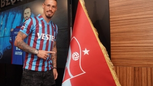 Trabzonspor Yeni Transferi Marek Hamsik İçin İmza Töreni Düzenledi