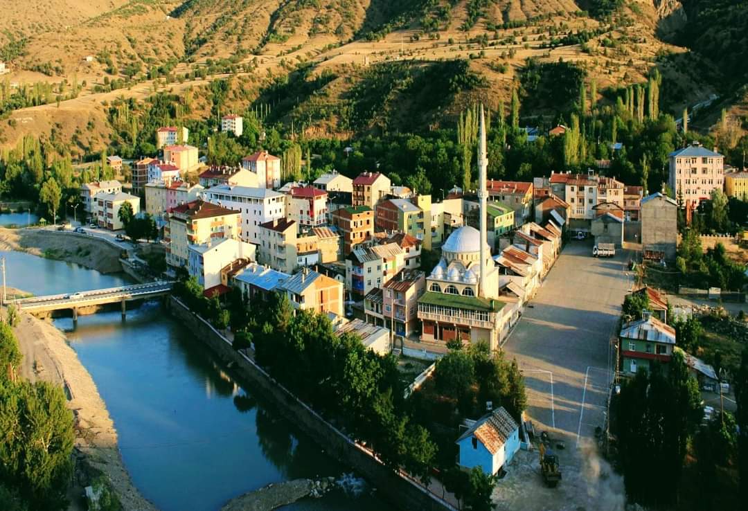 Giresun İlinin Anadolu'ya açılan penceresi küçük şirin ilçesi Çamoluk 