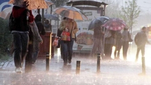 Rize Valisi Kemal Çeber, vatandaşların aşırı yağışa karşı tedbirli olmasını istedi