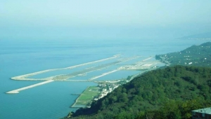 Türkiye’de yolcu sayısı açısından rekorlar kıran Ordu-Giresun Havaalanı’nda (OGU) kelimenin tam anlamıyla uçak kıtlığı yaşanıyor