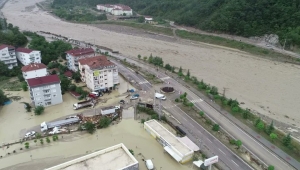 Karadeniz'deki sel felaketinde yaşamını yitirenlerin sayısı 40'a yükseldi 