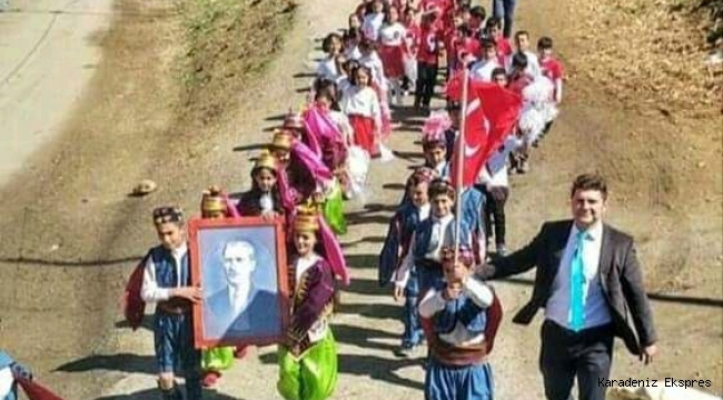 Biz ATATÜRK'ün İZİNDEYİZ....İZİNDE DE OLDUK...OLACAĞIZ DA.... 