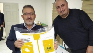 NİKSAR'DA ŞEKERSİZ BAL ÜRETEN ÜRETİCİYE ÖDÜL.. 