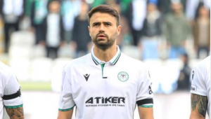 Konyaspor'un futbolcusu Ahmet Çalık, trafik kazasında hayatını kaybetti...