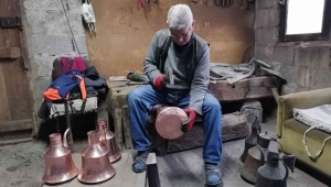  Muzaffer Yılmaz, Giresun'un son bakır ibrik ustası