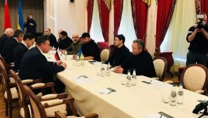 Dünyanın gözü müzakere masasında! Ukrayna'dan ''çekilin'' talebi