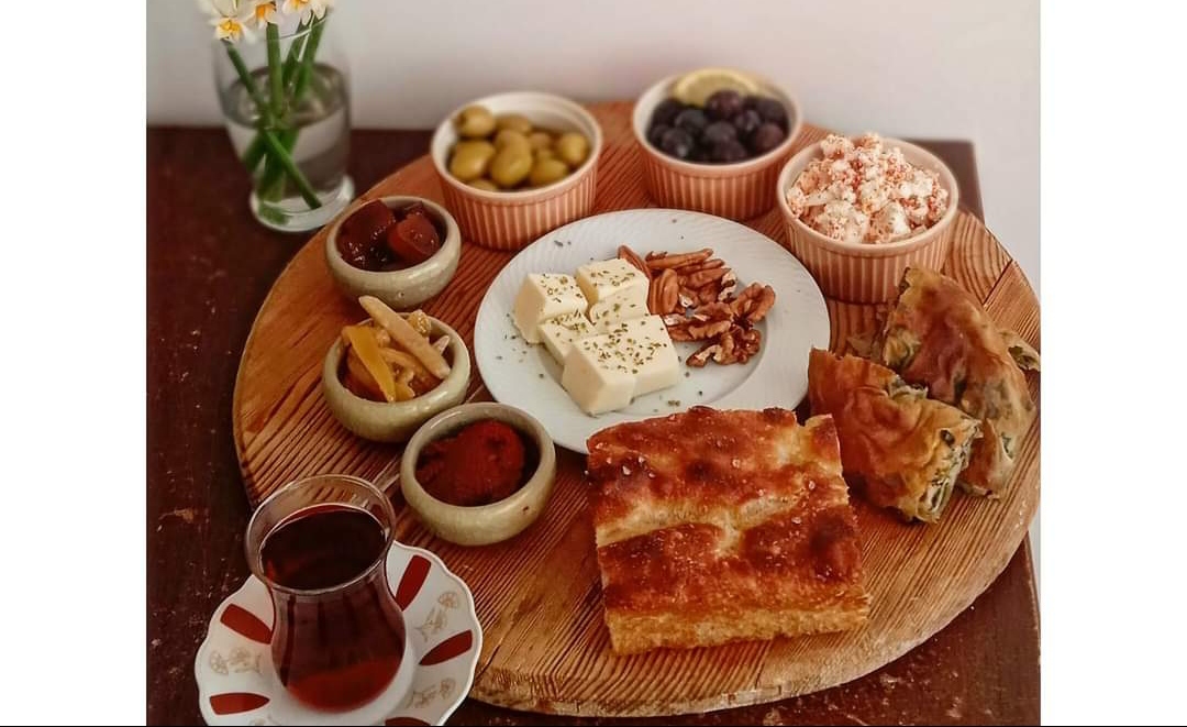 Son yıllarda 'Serpme kahvaltı' diye bir menü türedi