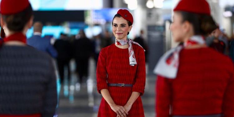 Türk Hava Yolları 1000 kabin memuru alacak: İşte başvuru şartları