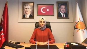 İBB Meclis Üyesi Amine Cansu Kaba sert açıklamalarla Ak partiden istifa etti