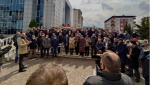 Mahkeme, köylerini savunan köylüleri haklı buldu