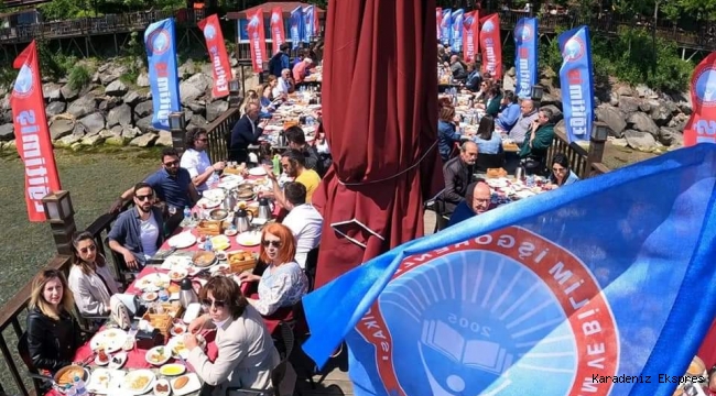 Eğitim İş Sendikası üyeleri kahvaltıda buluştu