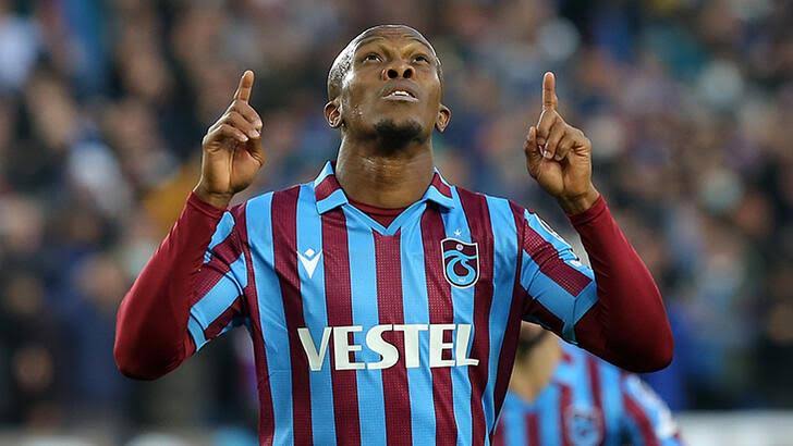Bir devrin sonu: Nwakaeme, yaptığı paylaşımla Trabzonspor'a veda etti