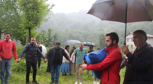 TAŞ OCAĞI İPTAL' KARARINI HORONLA KUTLADILAR.
