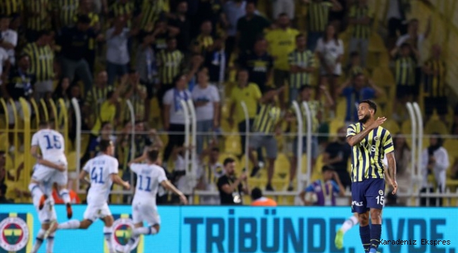 Fenerbahçe taraftarları Putin tezahüratı yaptı, Lucescu ‘Böylesini beklemezdim, yazık’ dedi