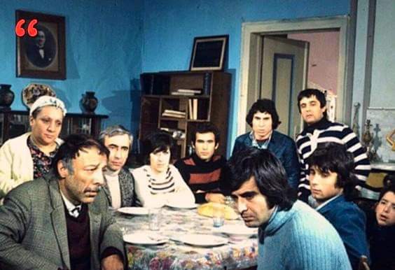 Bizler ilkokulda yurttaşlık bilgisi, lisede mantık, sosyoloji, felsefe okuyan nesiliz.