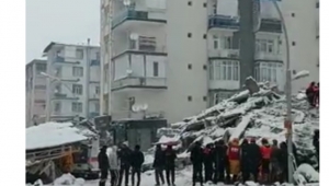 ZAMAN KAYBEDİLMEDEN; İNŞAAT SEKTÖRÜ, ENKAZ-KRİZ MASASINA YATIRILIP; DEPREM HUKUKU AÇISINDAN SORGULANMALIDIRLAR!....