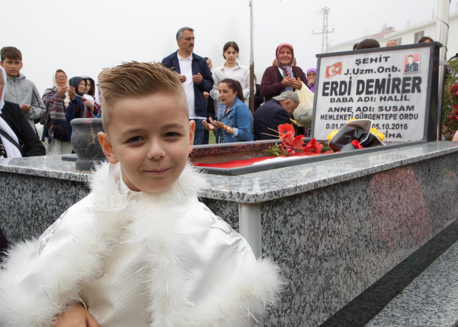 Vali Sonel, 