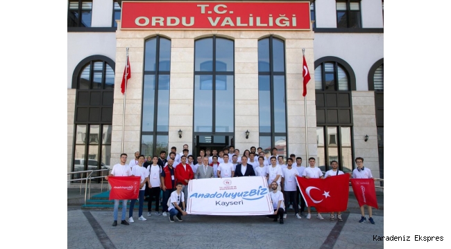 Kayserili Öğrenciler, Vali Erol'u Ziyaret Etti