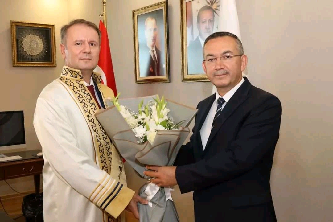 ODÜ'DE REKTÖRLÜK DEVİR TESLİM TÖRENİ GERÇEKLEŞTİRİLDİ