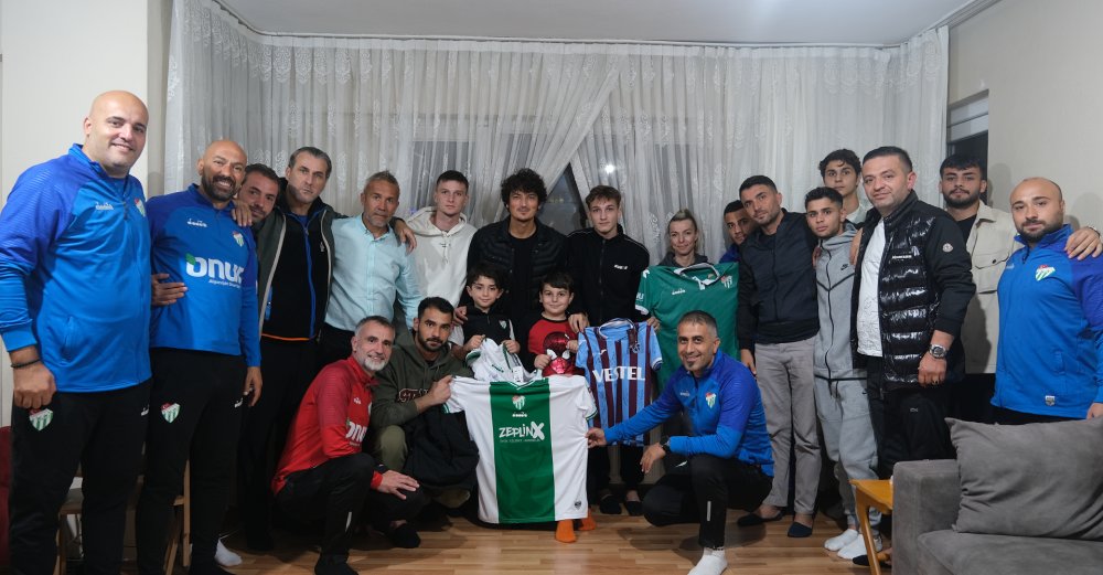 Bursaspor Kulübü Yusuf Emir Bolat'ı Ziyaret Etti