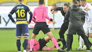 Hakem Halil Umut Meler'e saldıran MKE Ankaragücü Kulübü Başkanı Faruk Koca'ya tepki: Türk futbol tarihinin en karanlık gecelerinden biri!