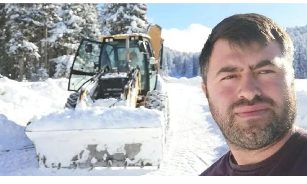 Yol açarken çığ altında kalan operatör hayatını kaybetti..