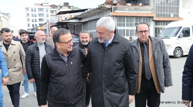 ENVER YILMAZ ALTINORDU'DA ESNAFLARLA BULUŞTU... ESKİ SANAYİYE ÇİVİ ÇAKILMAMIŞ..... ENVER YILMAZ HIZ KESMİYOR