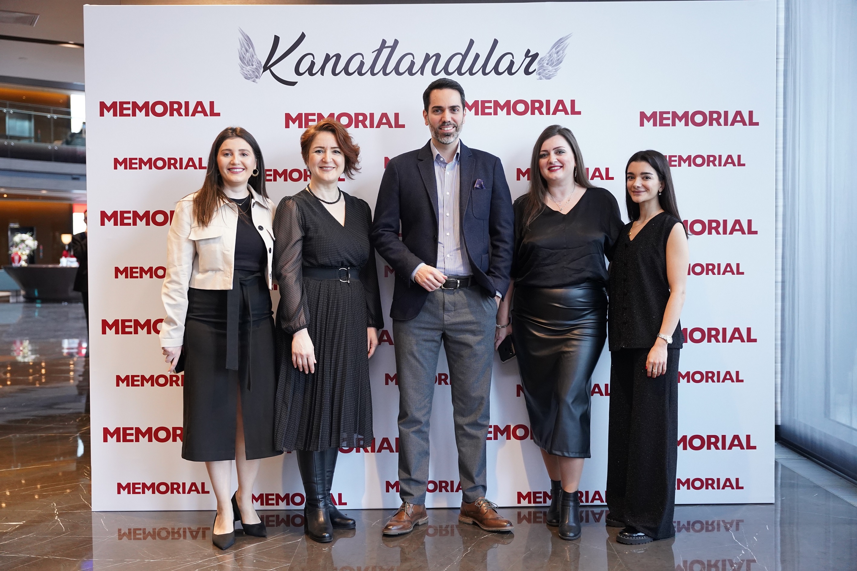 ÜNLÜ KADINLAR ŞİDDETE KARŞI YENİDEN 'KANATLANDILAR'