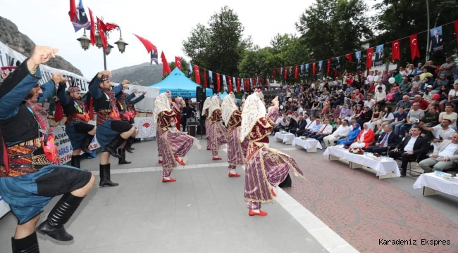 AMASYA’DA Kİ KİRAZ TEŞVİK YARIŞMASINDA, BİRİNCİ OLAN ÇİFTÇİ 5 BİN TL ÖDÜL KAZANDI
