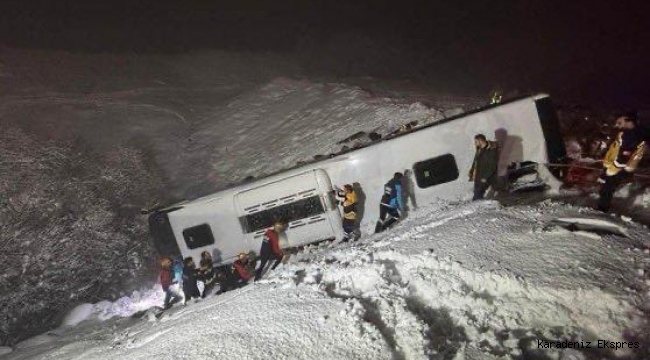 Bingöl'de yolcu otobüsü devrildi: 4 ölü, 32 yaralı 