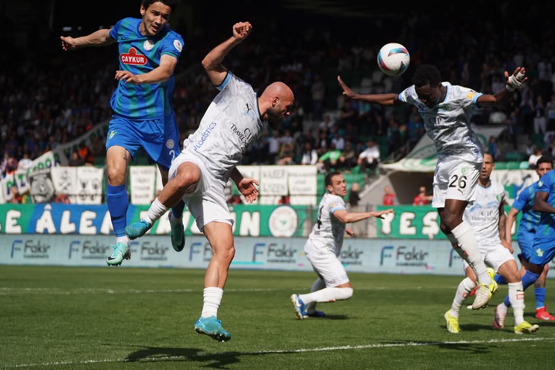 Ç.RiZESPOR KENDİ EVİNDE MAĞLUP OLDU