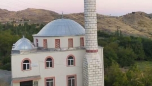 KÖYÜMÜZE BAŞ BELASI BİR İMAM GELDİ HER KÖYE LAZIM İMAM 