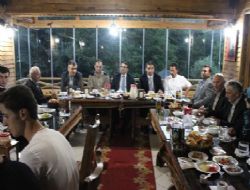 ŞEHİT VE GAZİ AİLELERİNE İFTAR YEMEĞİ VERİLDİ