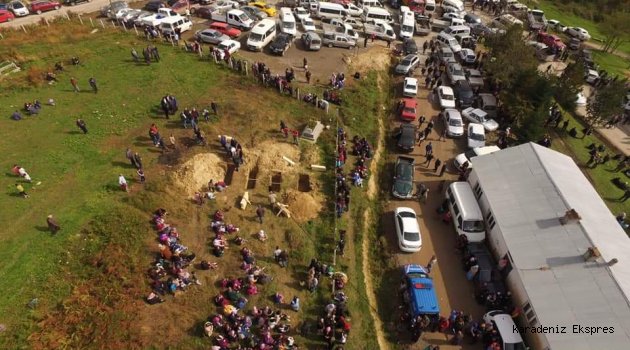 Ankara'daki trafik kazasında hayatını kaybeden 4 kişi Gölköy de toprağa verildi