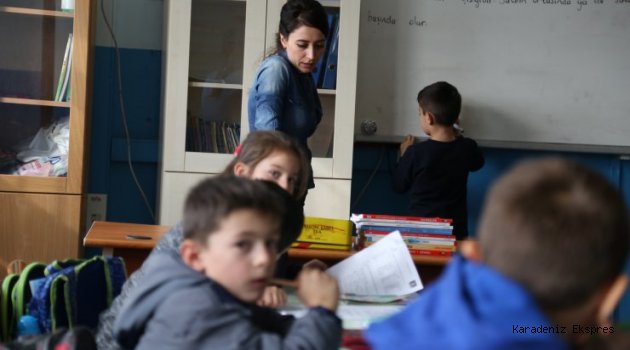 Arzu öğretmen hasta öğrencisini yalnız bırakmadı