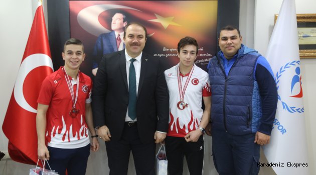 BAŞARILI SPORCULARDAN ZİYARET