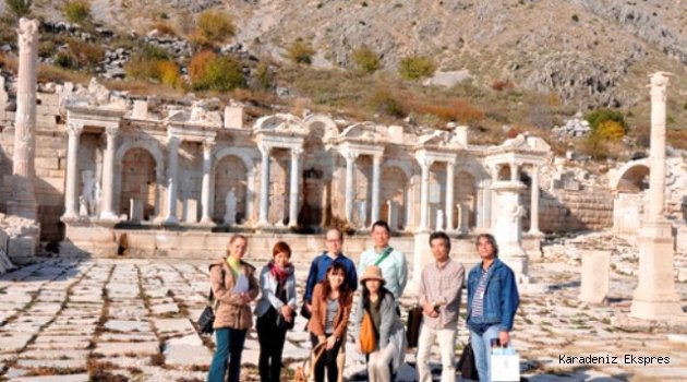 Başkan Ay'dan Antik Kent'e ziyaret