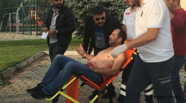 Bıçakladığı arkadaşını sağlık merkezine götürdü