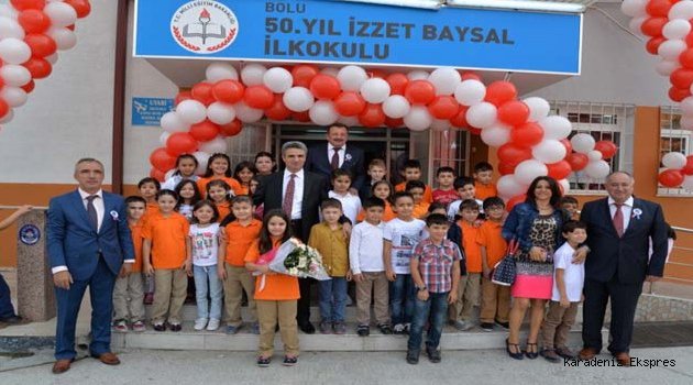 Bolu'da Yeni eğitim-öğretim yılı Vali Aydın Baruş'un ilk ders zilini çalması ile başlad
