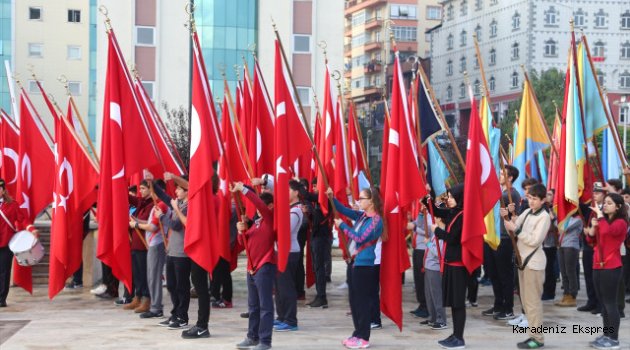 Büyük Önder Atatürk'ü anıyoruz