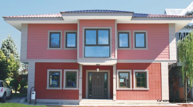 "Çelik aksamlı prefabrik konutlar, betonarme yapılara göre daha güvenli"