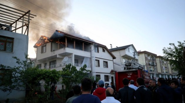 Düzce'de ev yangını
