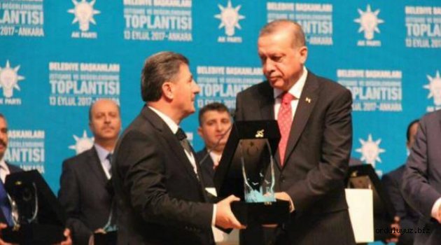 Gölköy Belediyesi 'Yerel Yonetimlerin Kent Ekonomisine Katkısı' dalında ödül aldı
