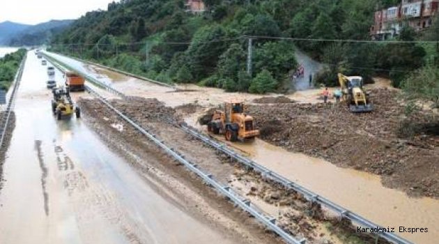  İçişleri Bakanı Süleyman Soylu: Ordu'daki sel felaketi bölgesinde incelemede bulundu