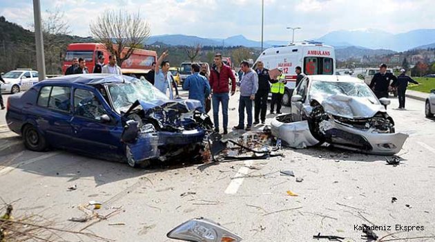 Karabük'te trafik kazaları: 5 yaralı