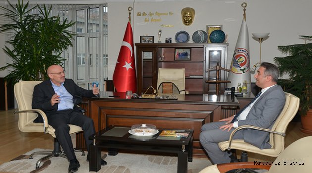 Kaymakam Parlak'tan Başkan Kul'a ziyaret